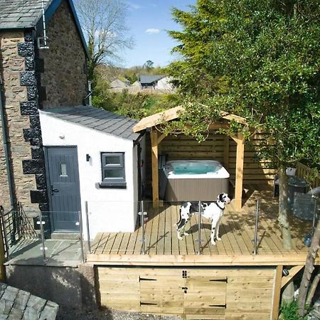 Luxurious Cottage With Hot Tub, Lake District Duddon Exteriér fotografie