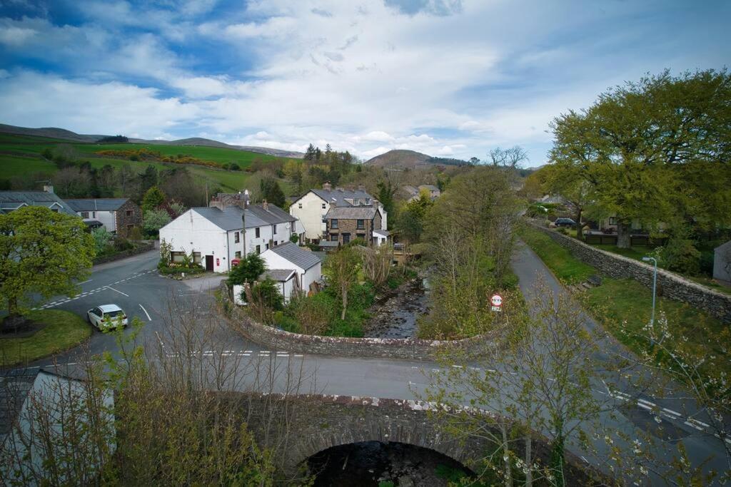 Luxurious Cottage With Hot Tub, Lake District Duddon Exteriér fotografie