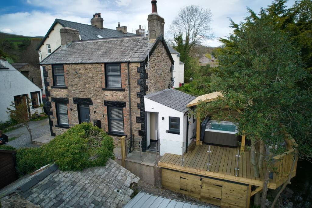 Luxurious Cottage With Hot Tub, Lake District Duddon Exteriér fotografie