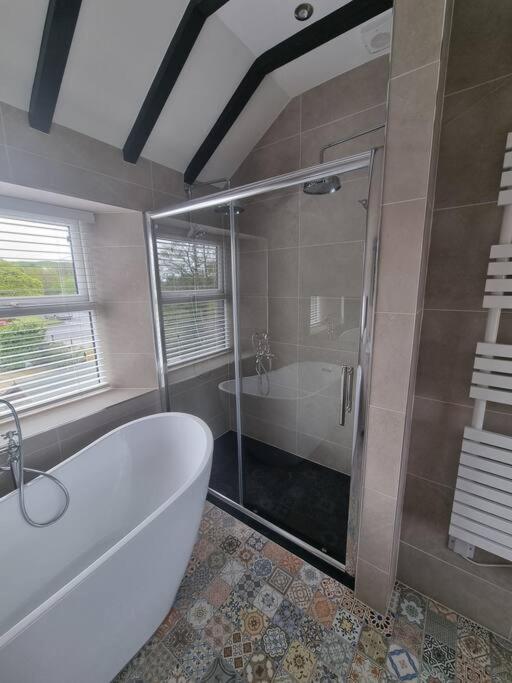 Luxurious Cottage With Hot Tub, Lake District Duddon Exteriér fotografie